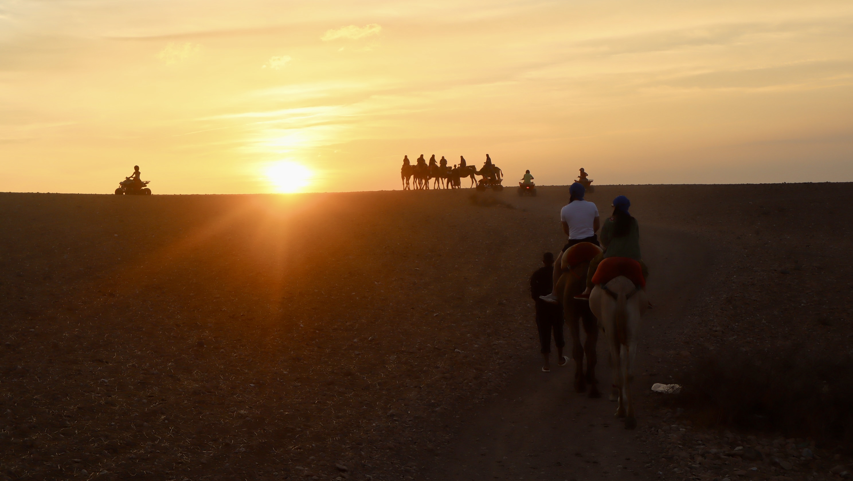 Désert d'Agafay — coucher de soleil
